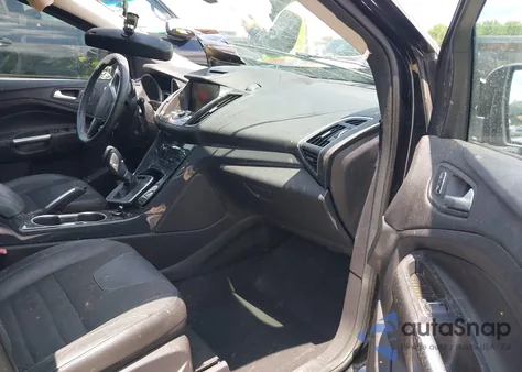 2013 Ford Escape Titanium z USA, uszkodzony, nr VIN 1FMCU9J97DUB91431